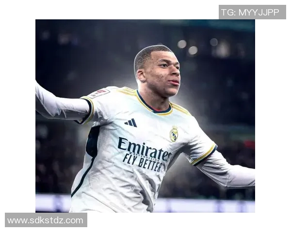 世纪足球百大球星盘点 与足坛传奇人物共聚辉煌篇章